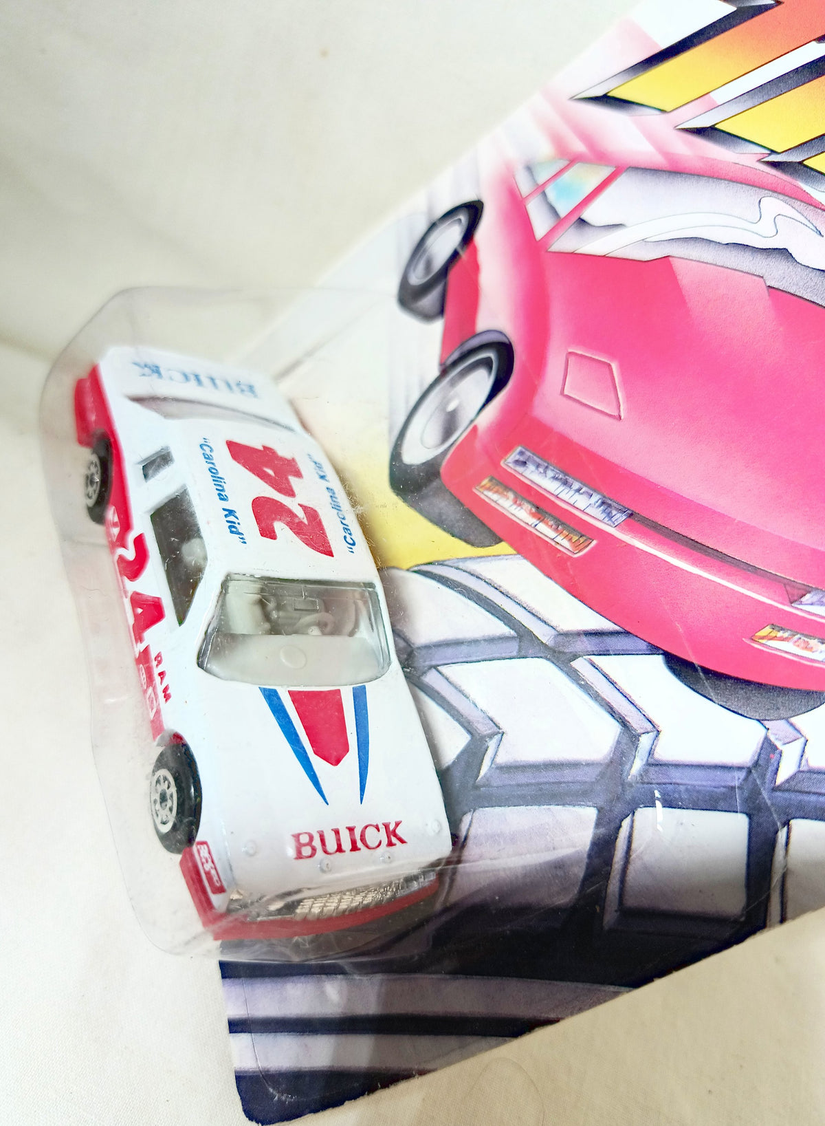 Maisto Turbo Tread #24 Carolina Kid Buick LeSabre Stock Car 1994 - TulipStuff