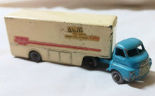 Load image into Gallery viewer, Matchbox Major Pack M2 Bedford Articulated Truck Walls Ice Cream 1959 - TulipStuff
