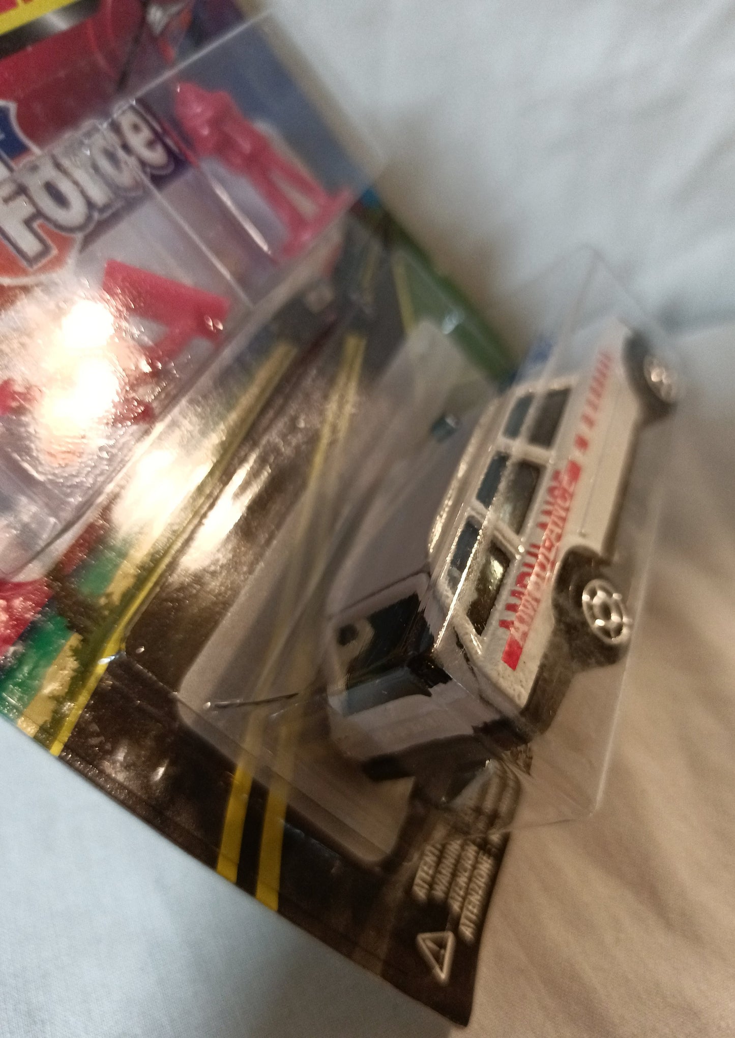 Majorette Rescue Force 250 Mercedes 300TE Station Wagon Ambulance 1999 - TulipStuff