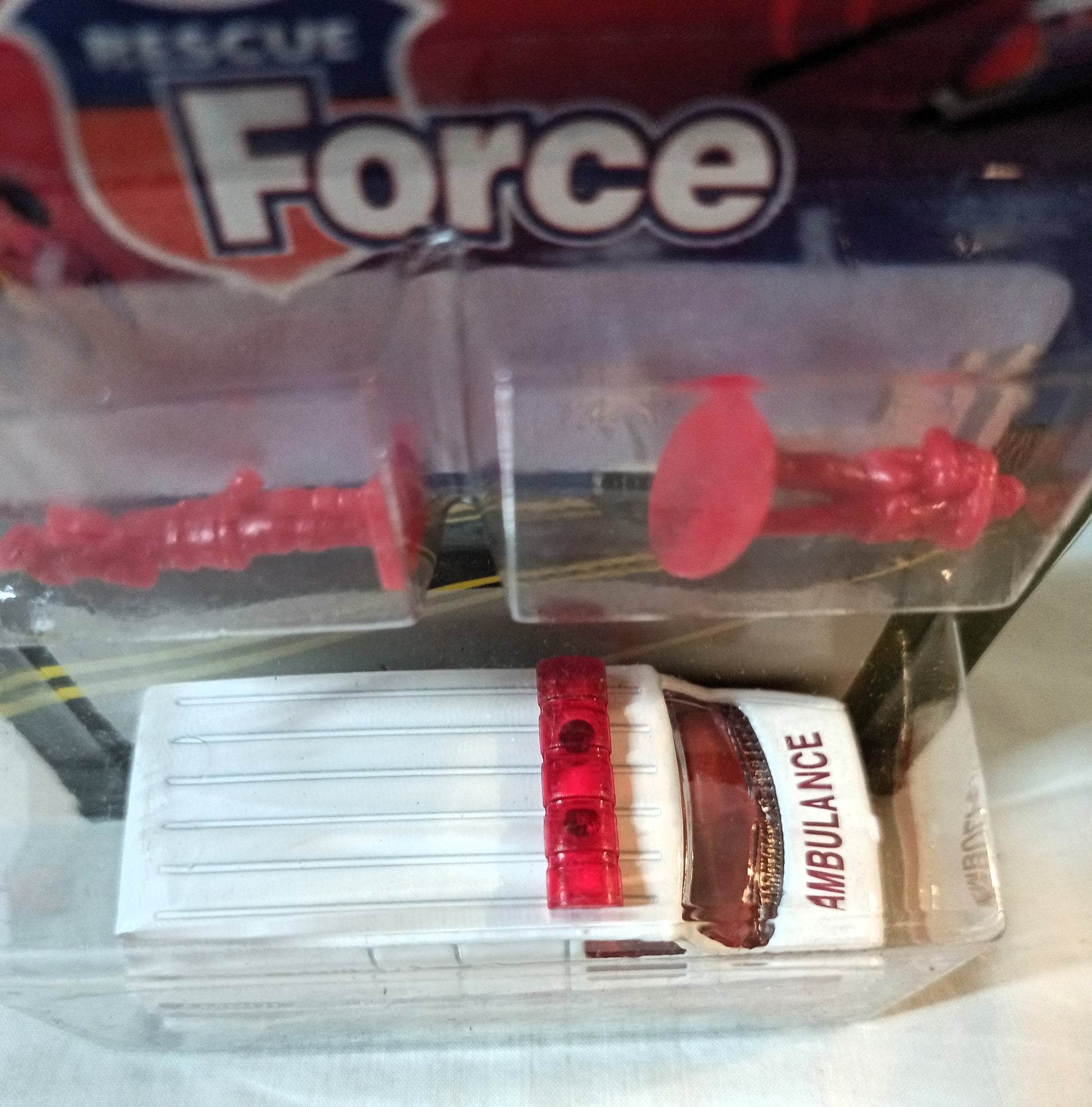 Majorette Rescue Force 270 Ford Econoline Ambulance 1998 - TulipStuff