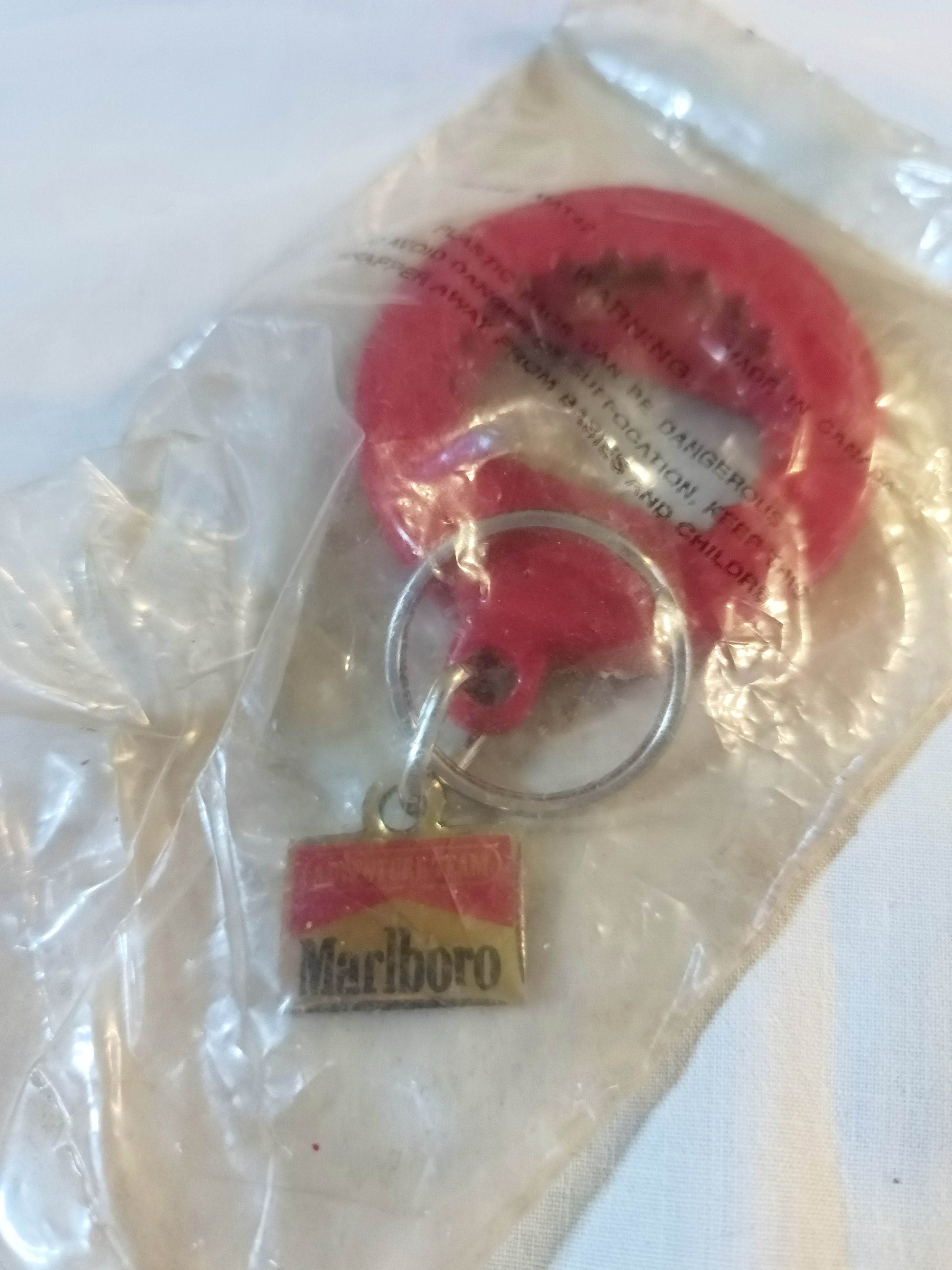 Marlboro Adventure Team Red Lizard Bottle Opener Key Ring 1990's Metal - TulipStuff