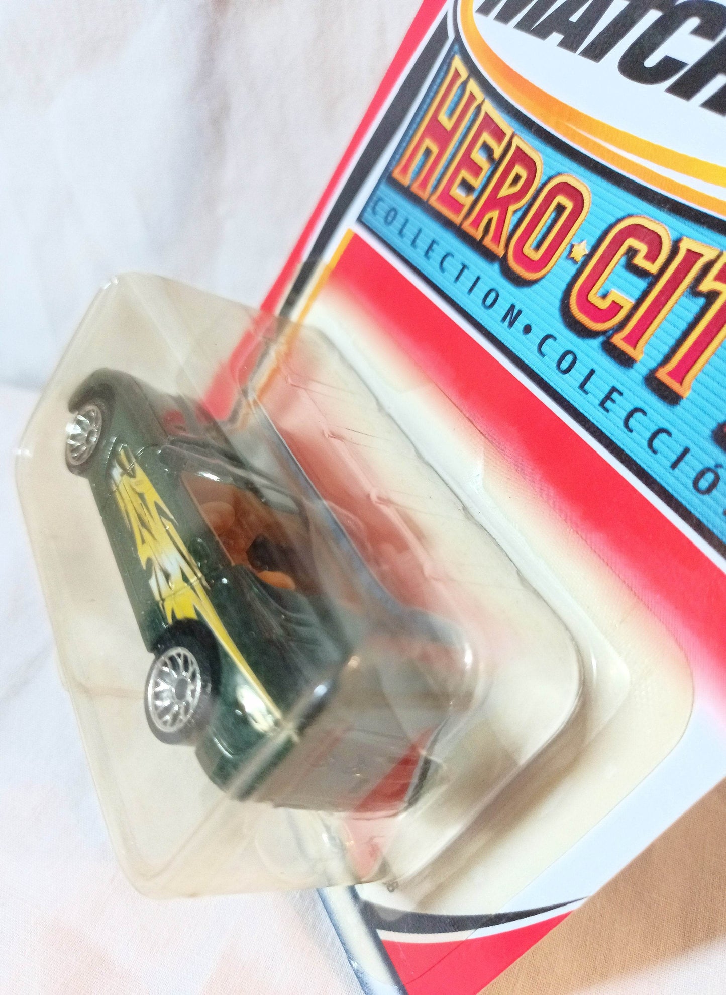 Matchbox #8 2000 Chevrolet Corvette Convertible Hero City 2003 - TulipStuff