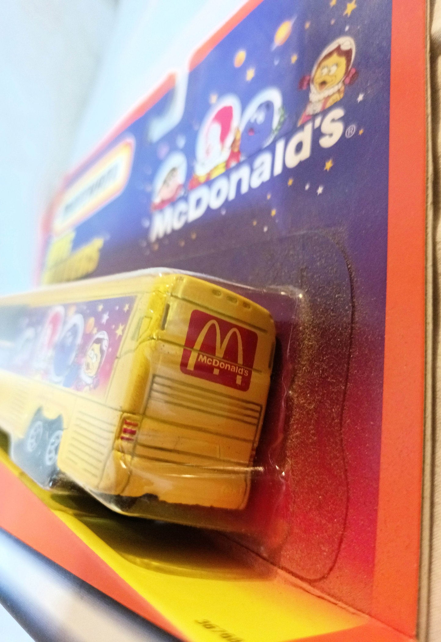Matchbox Big Movers McDonald's MCL 102-EL3 Coach Bus 1999 - TulipStuff