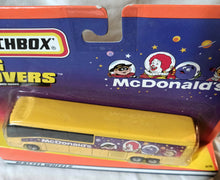 Load image into Gallery viewer, Matchbox Big Movers McDonald&#39;s MCL 102-EL3 Coach Bus 1999 - TulipStuff
