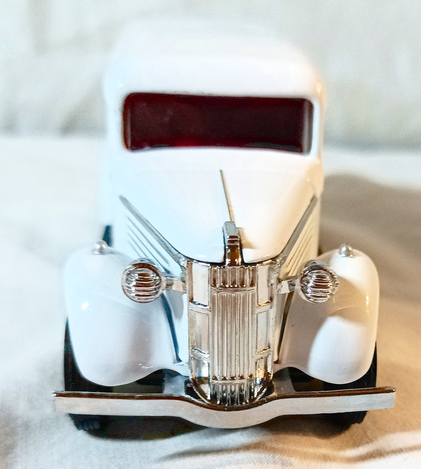 Matchbox Collectibles Power Of The Press The Australian 1937 GMC Van - TulipStuff