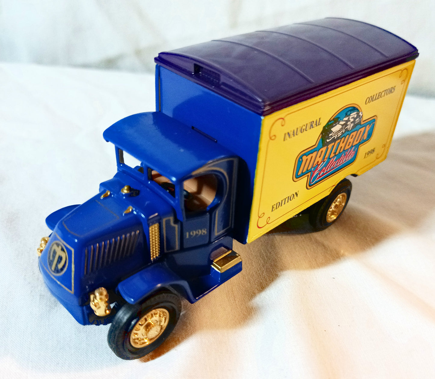 Matchbox Collectibles YY052/B-M Collector's Guild 1920 Mack AC 1998 - TulipStuff