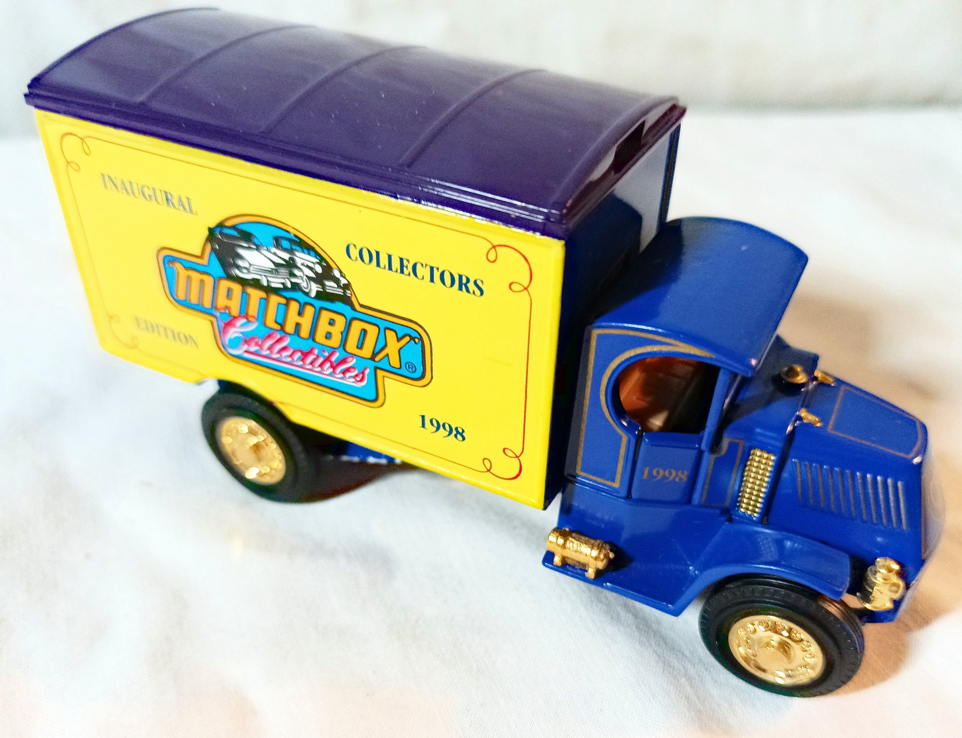 Matchbox Collectibles YY052/B-M Collector's Guild 1920 Mack AC 1998 - TulipStuff