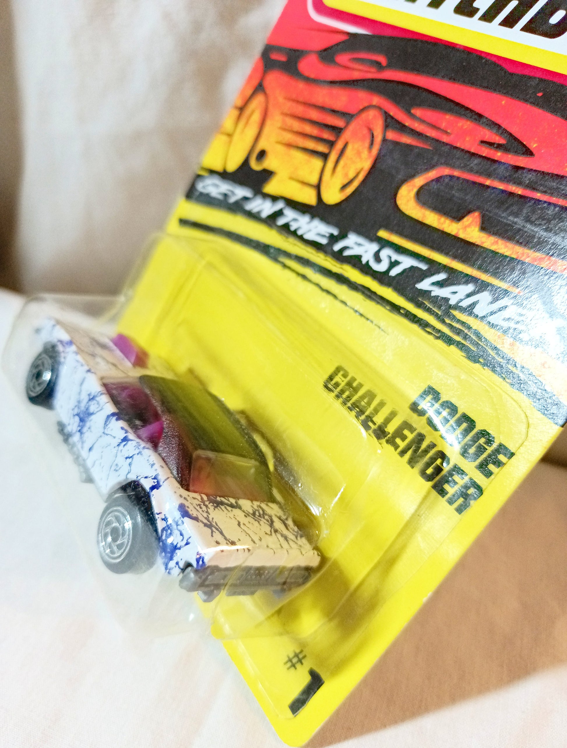 Matchbox 1 Dodge Challenger White Purple Superfast 1996 - TulipStuff
