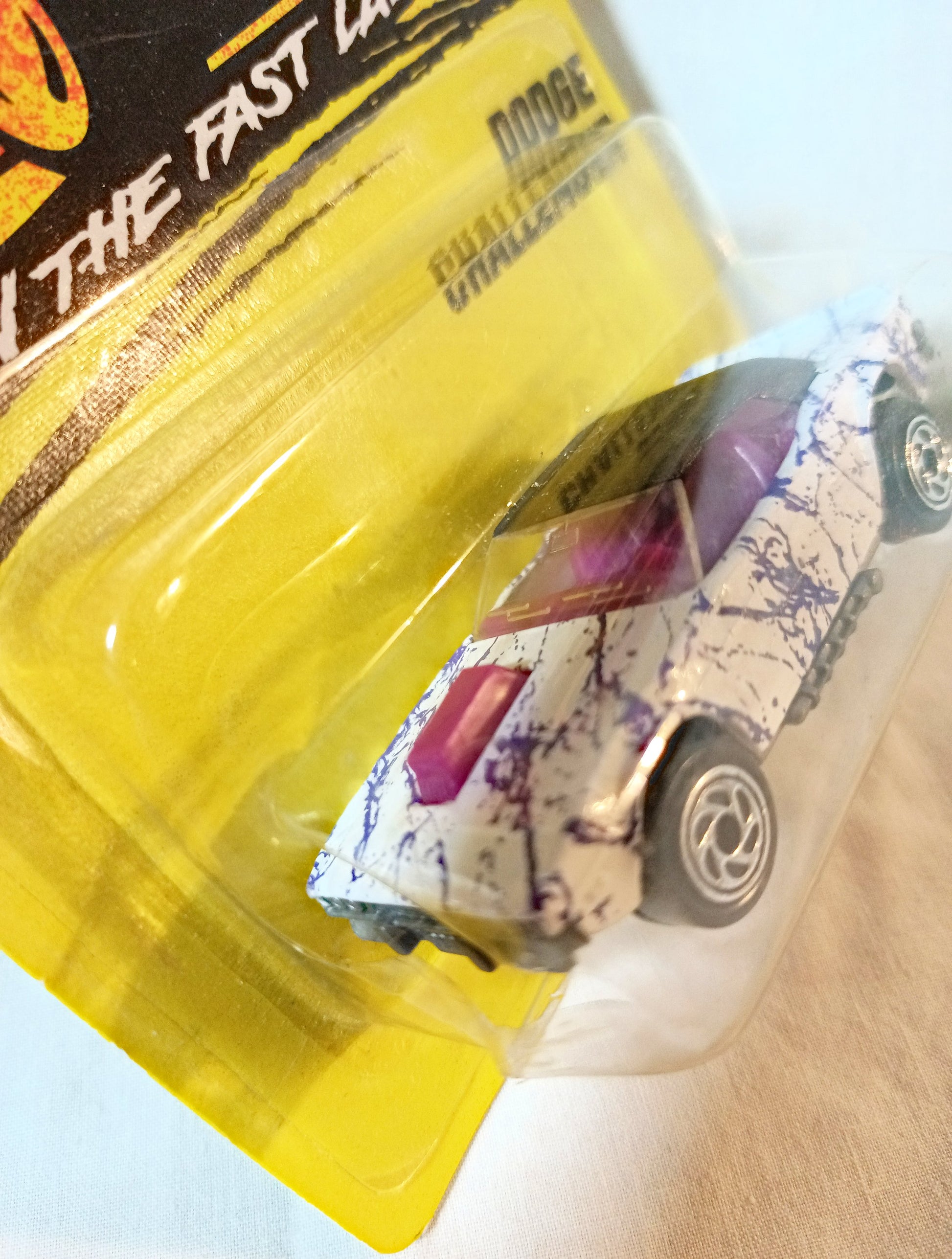 Matchbox 1 Dodge Challenger White Purple Superfast 1996 - TulipStuff