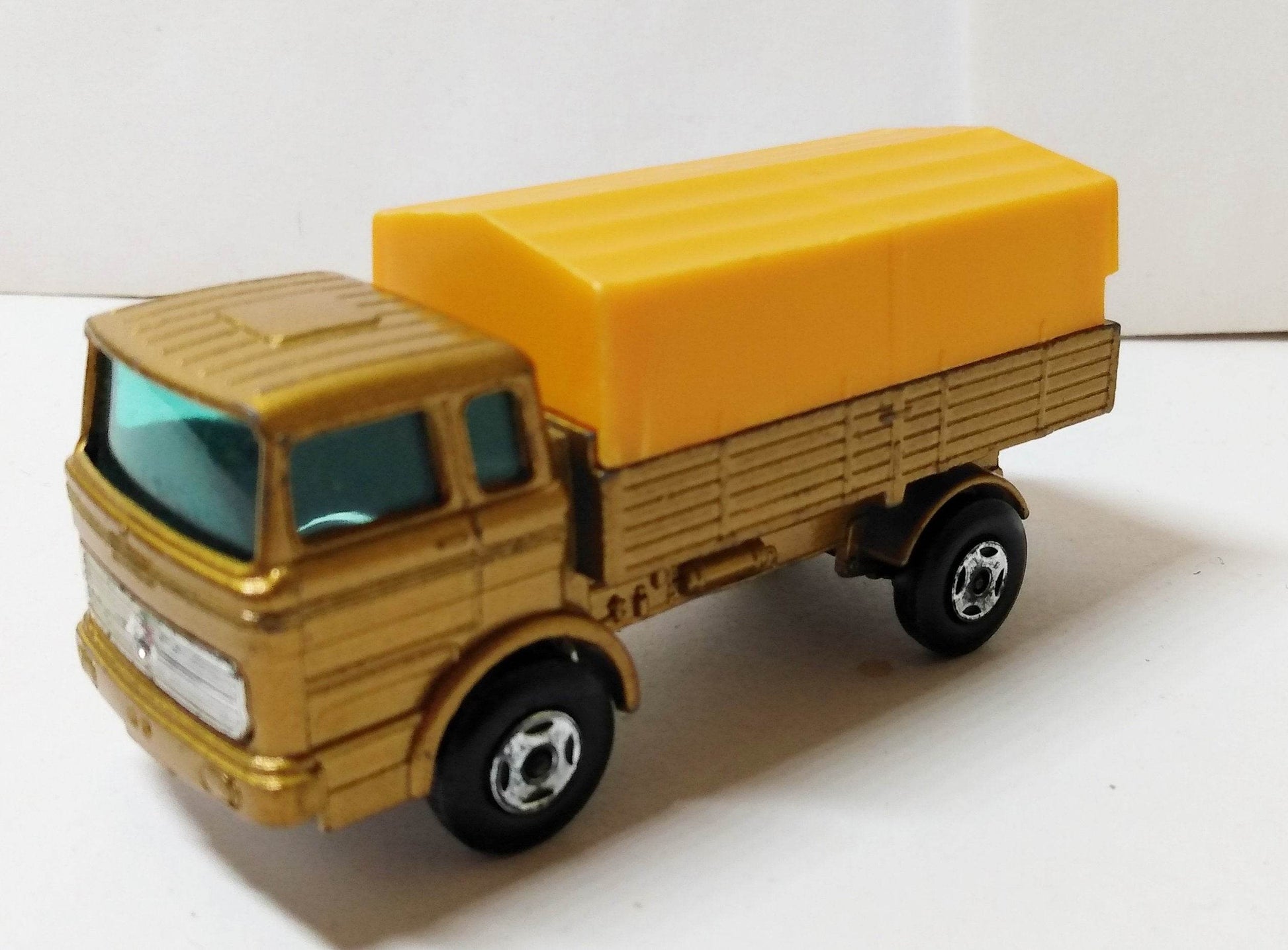 Lesney Matchbox 1 Mercedes Benz Lorry Truck 1970 England Superfast - TulipStuff