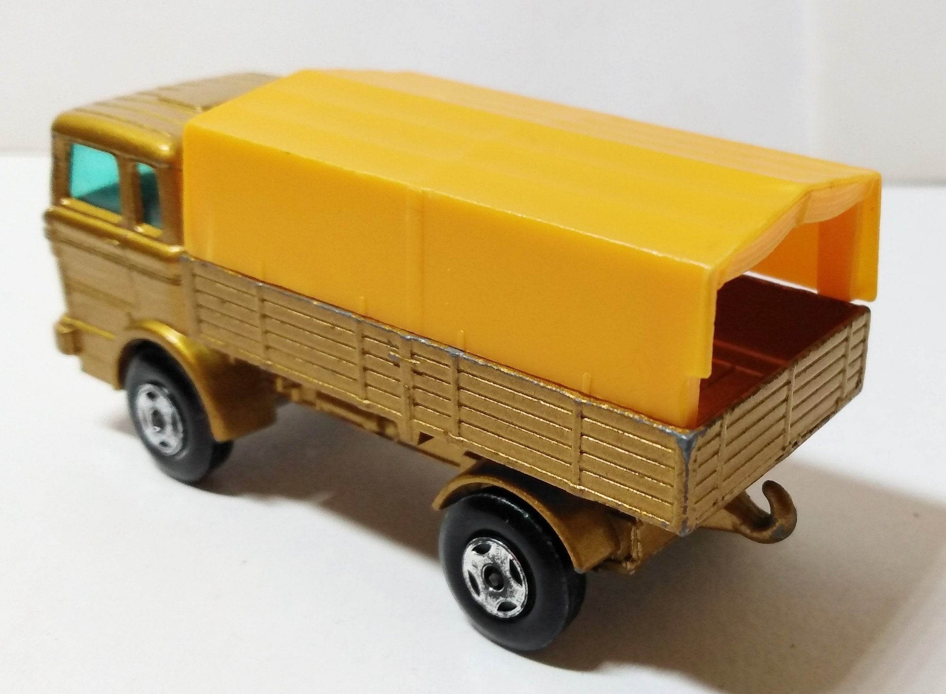 Lesney Matchbox 1 Mercedes Benz Lorry Truck 1970 England Superfast - TulipStuff