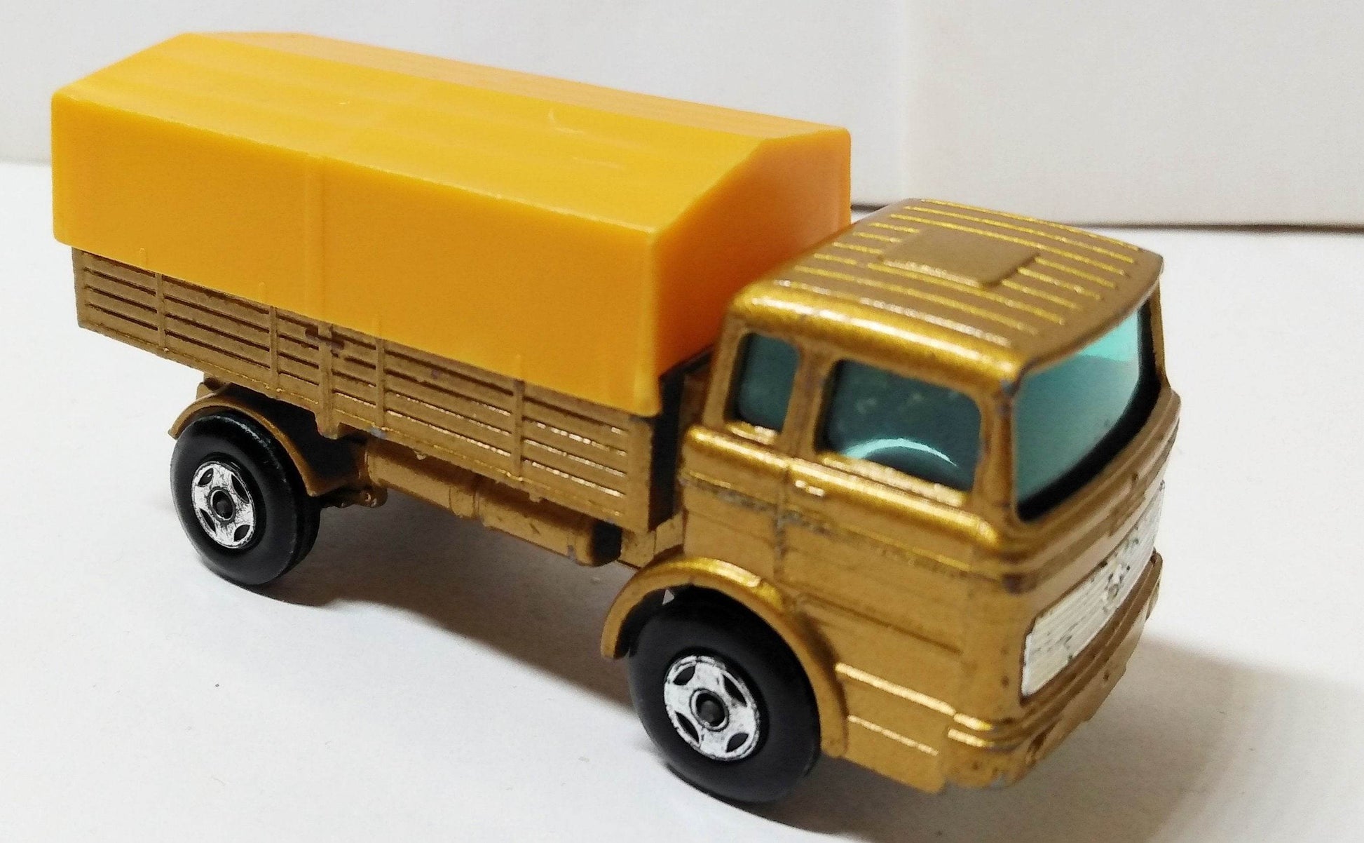 Lesney Matchbox 1 Mercedes Benz Lorry Truck 1970 England Superfast - TulipStuff