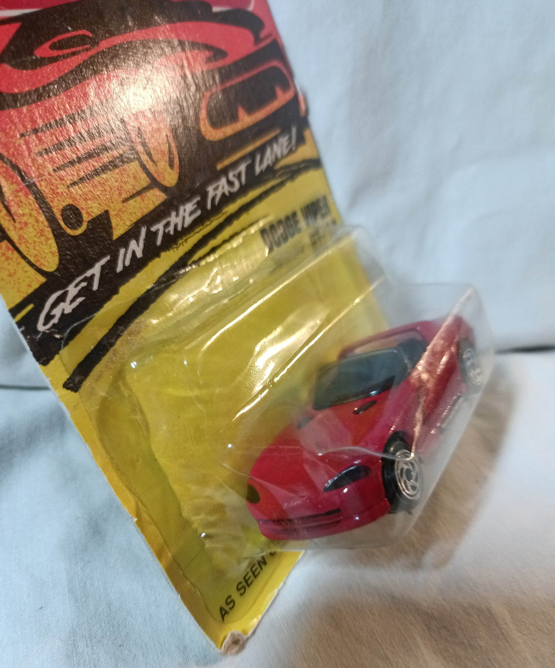 Matchbox #10 Dodge Viper RT/10 Sports Car Superfast 1996 - TulipStuff