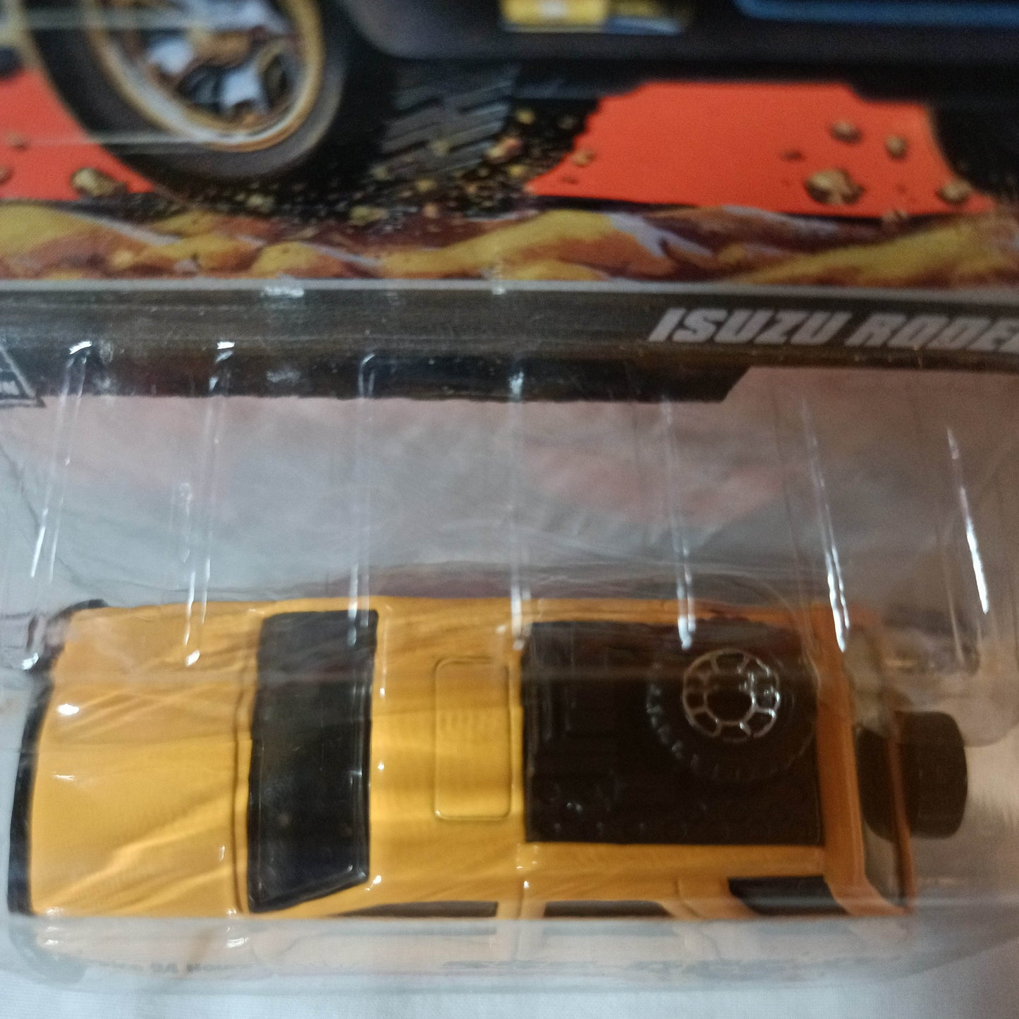 Matchbox #100 Isuzu Rodeo On The Road Again Series 2000 - TulipStuff