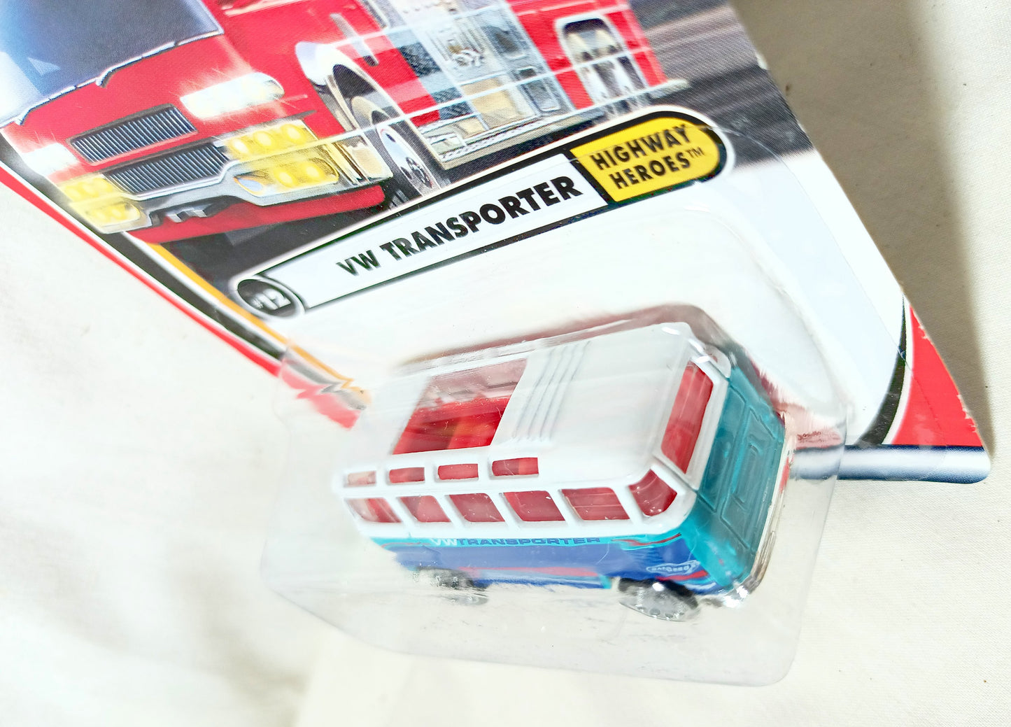 Matchbox #12 '67 VW Transporter Bus Volkswagen Highway Heroes 2001 - Tuliptuff
