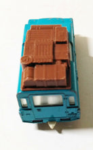 Load image into Gallery viewer, Lesney Matchbox No 12 Land Rover Diecast Car Made In England 1967 - TulipStuff
