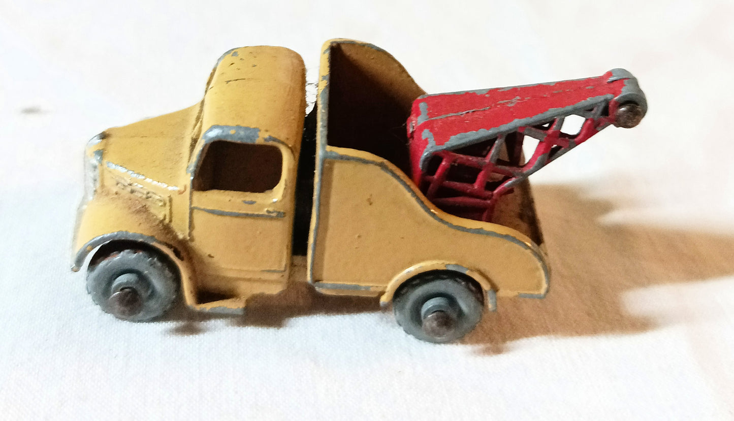 Lesney Matchbox 13-A Bedford Wreck Truck England 1955 - TulipStuff