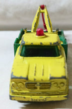 Load image into Gallery viewer, Lesney Matchbox 13 BP Dodge Wreck Truck England 1965 - TulipStuff
