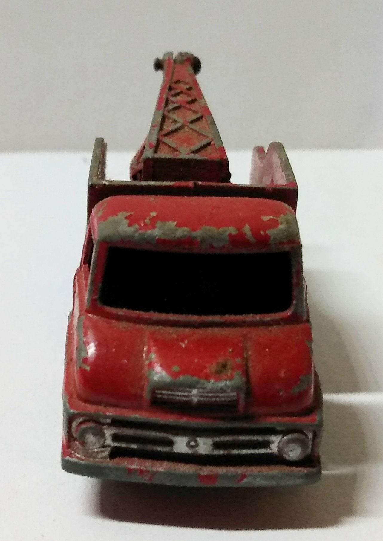 Lesney Matchbox 13 Ford Thames Trader Wreck Truck England 1961 - TulipStuff