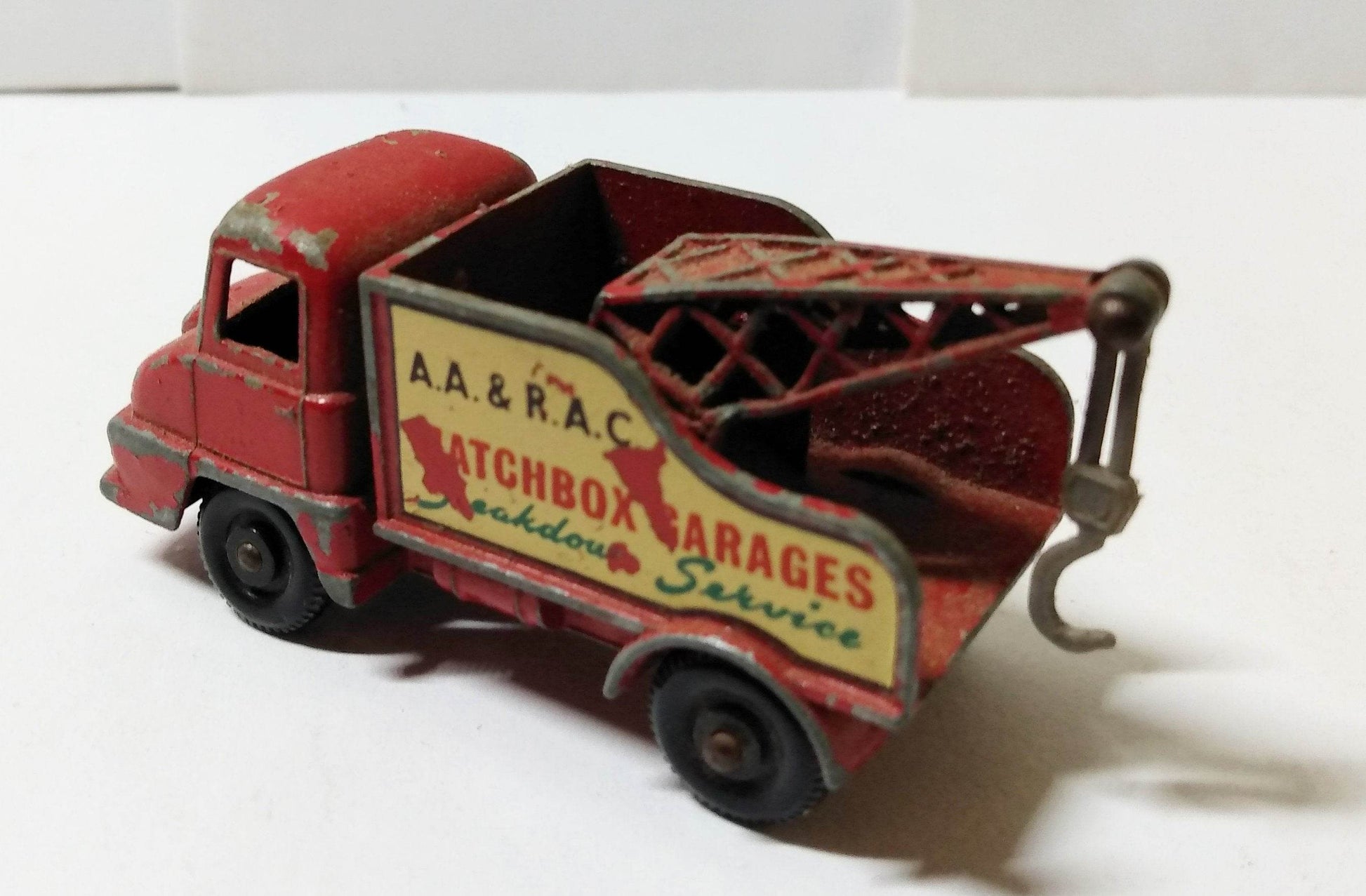 Lesney Matchbox 13 Ford Thames Trader Wreck Truck England 1961 - TulipStuff