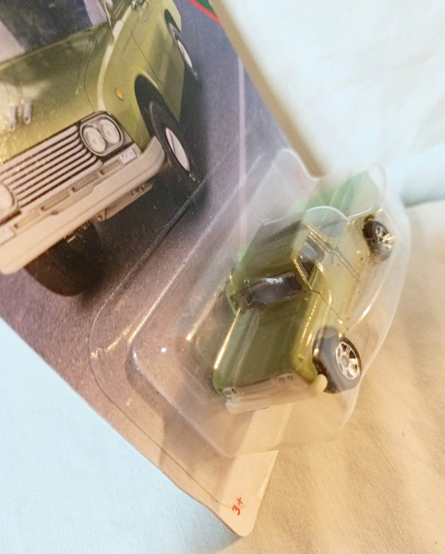 Matchbox 14 '62 Nissan Junior Pickup MBX Road Trip 2018 Olive Green - TulipStuff