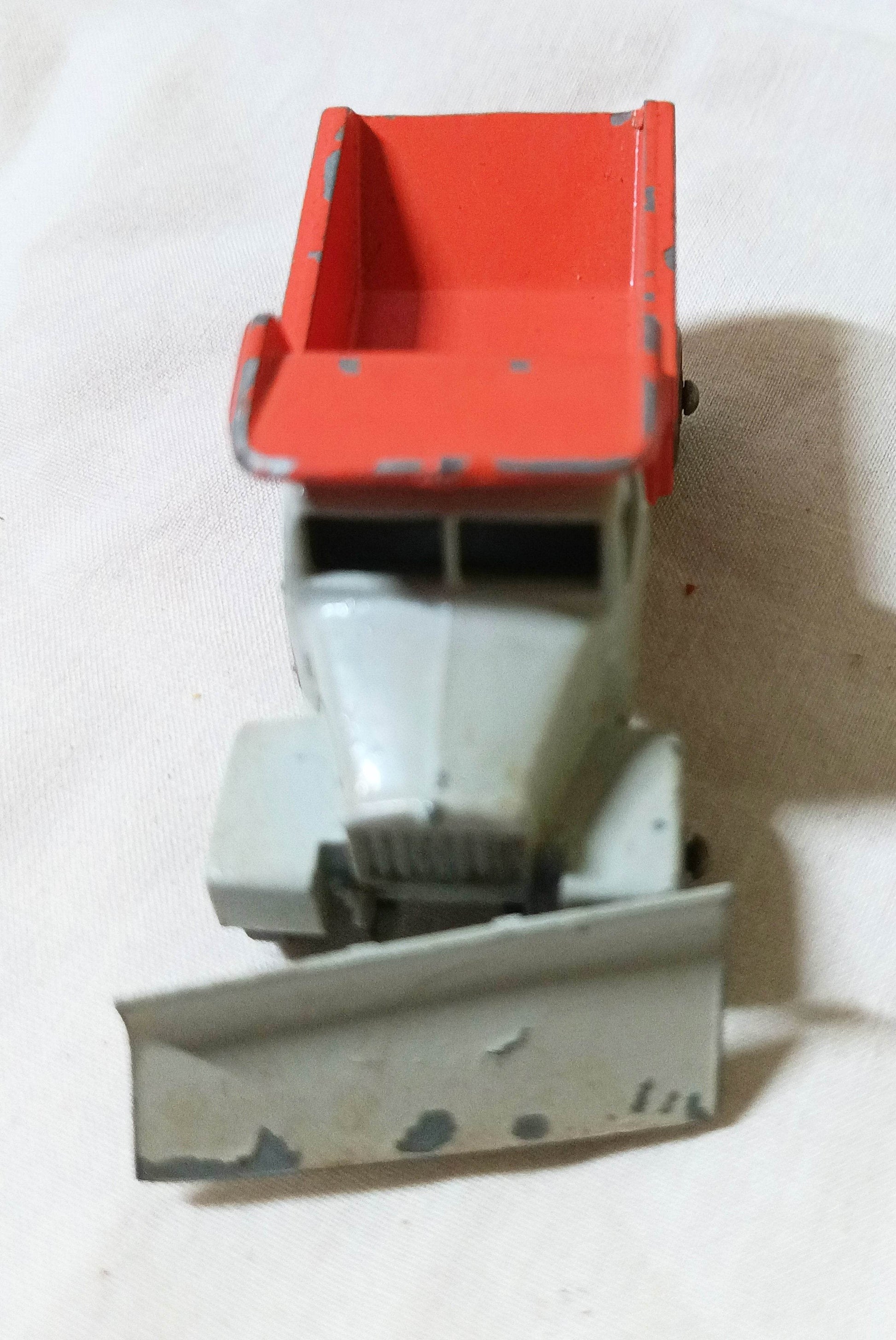 Lesney Matchbox No 16 Scammell Snow Plough Diecast Truck 1963 England - TulipStuff