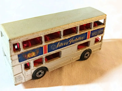 Matchbox 17 Silver Jubilee 1952-77 The Londoner London Bus 1977 - TulipStuff