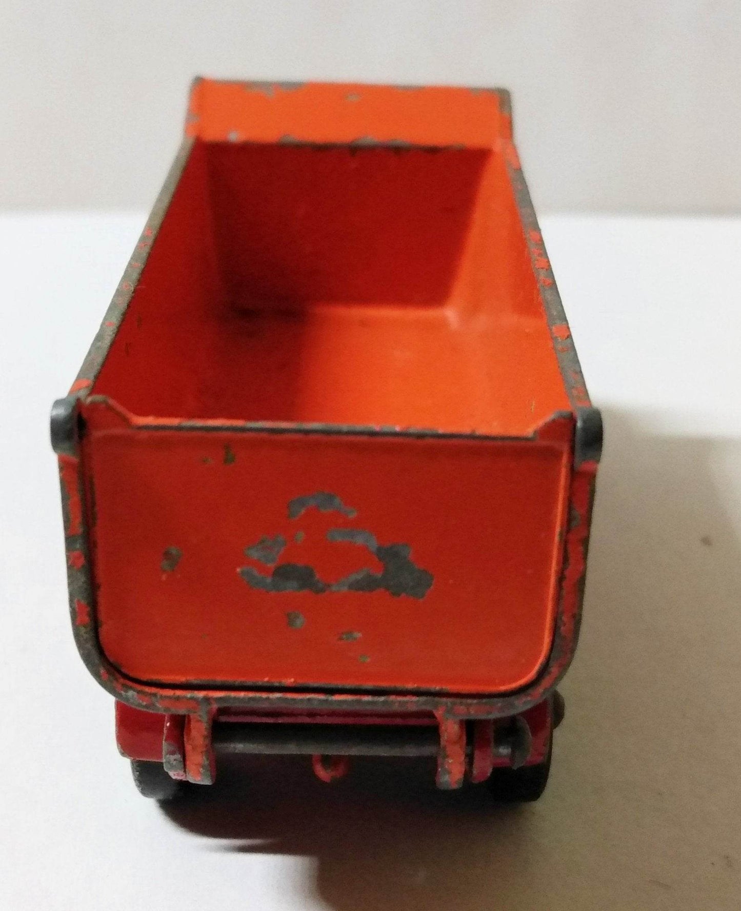 Lesney Matchbox 17 Hoveringham Tipper Dump Truck England 1963 - TulipStuff