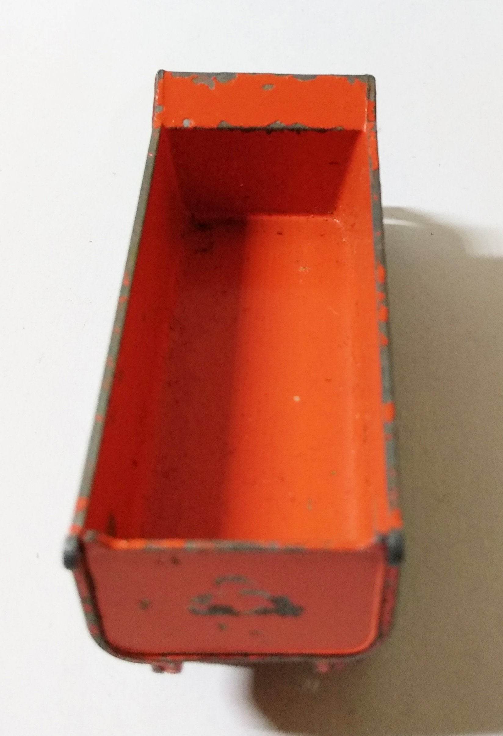 Lesney Matchbox 17 Hoveringham Tipper Dump Truck England 1963 - TulipStuff