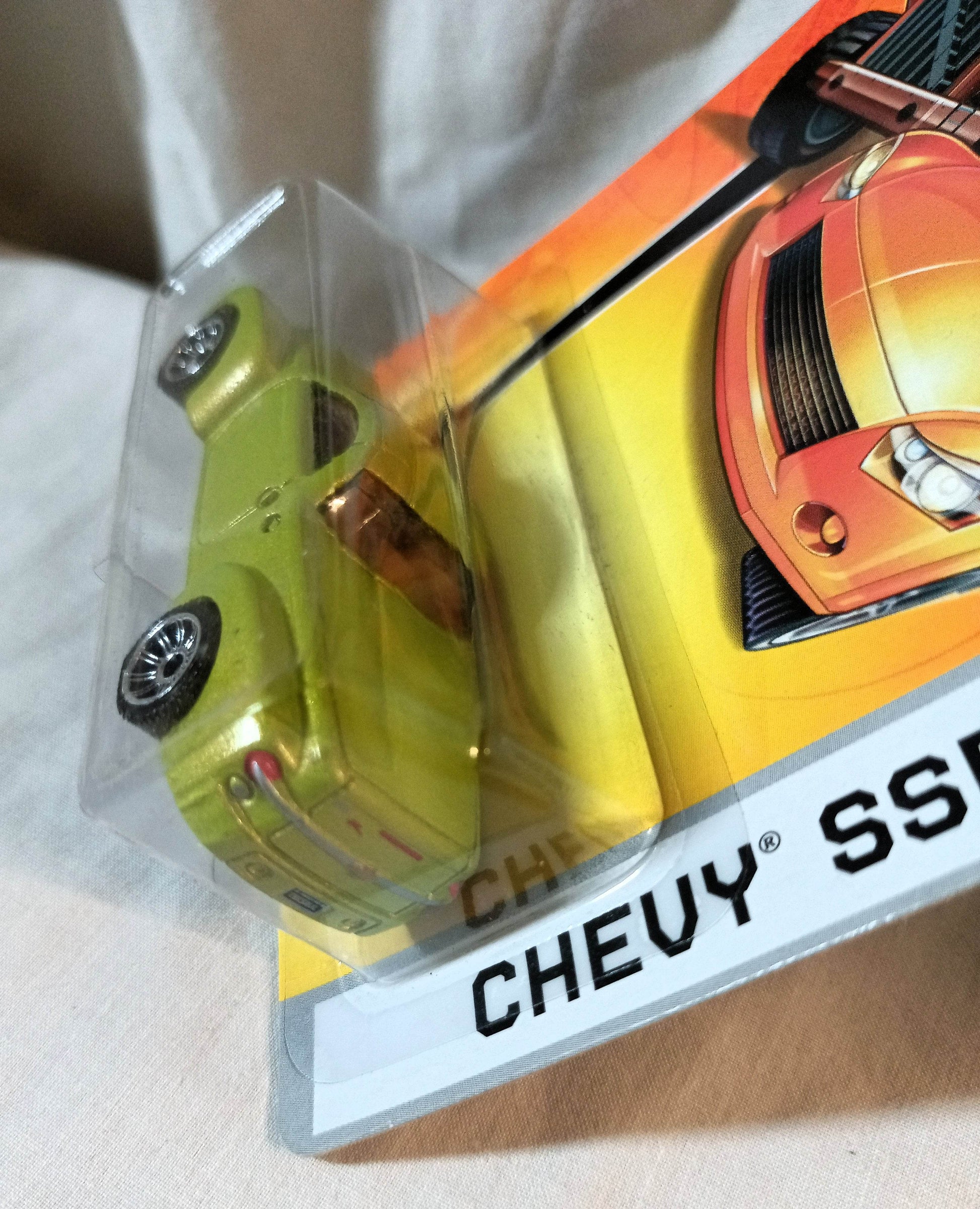 Matchbox #18 Chevy SSR Convertibnle Pickup MBX Metal 2007 - TulipStuff