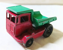 Load image into Gallery viewer, Lesney Matchbox No 2 Muir Hill Dumper Laing Dump Truck 1961 - TulipStuff
