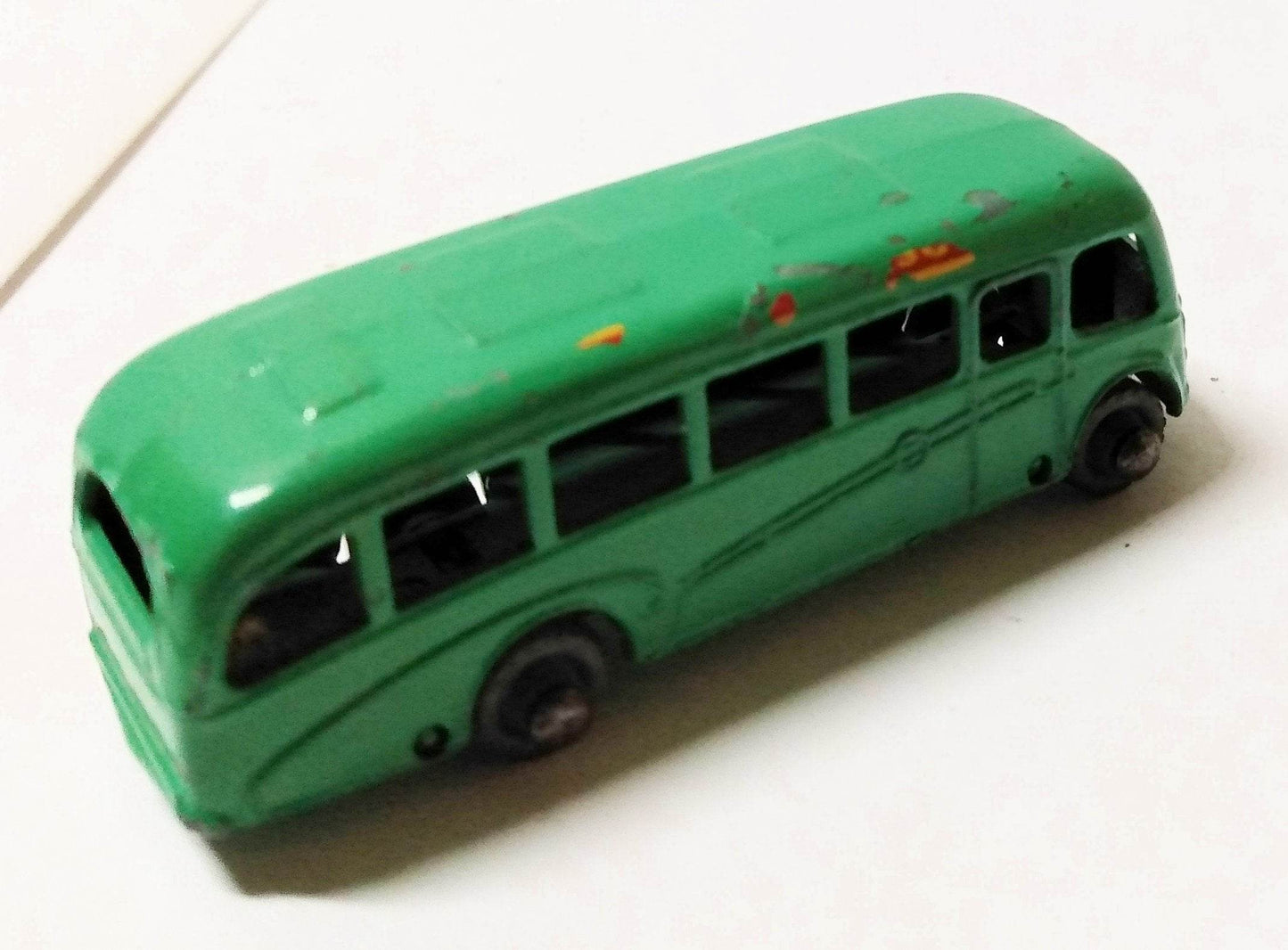 Lesney Matchbox 21 Bedford Duple Long Distance Coach England 1956 - TulipStuff