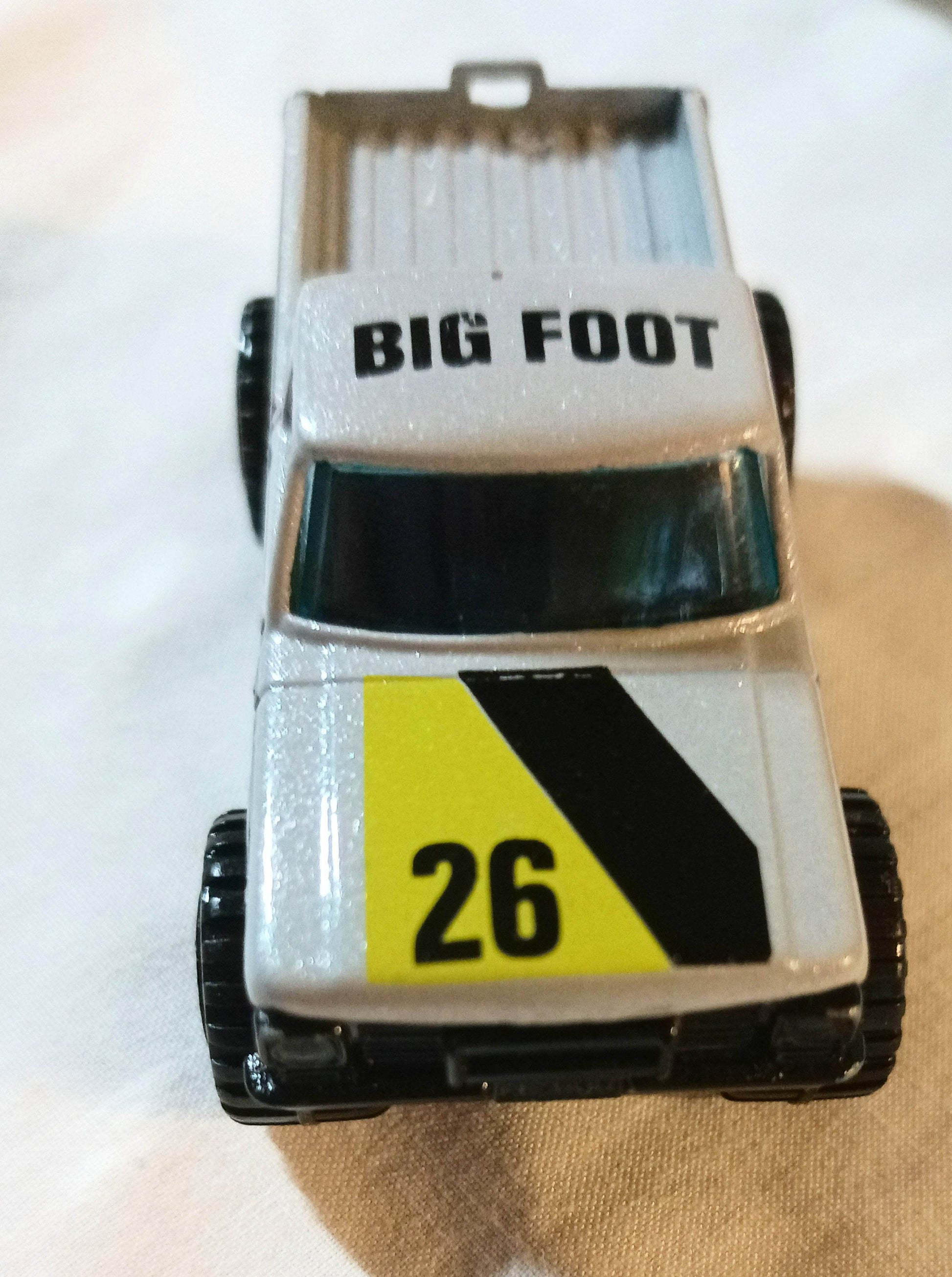 Matchbox #22 4x4 Mini Pick-up Truck Camper Macau 1983 - TulipStuff