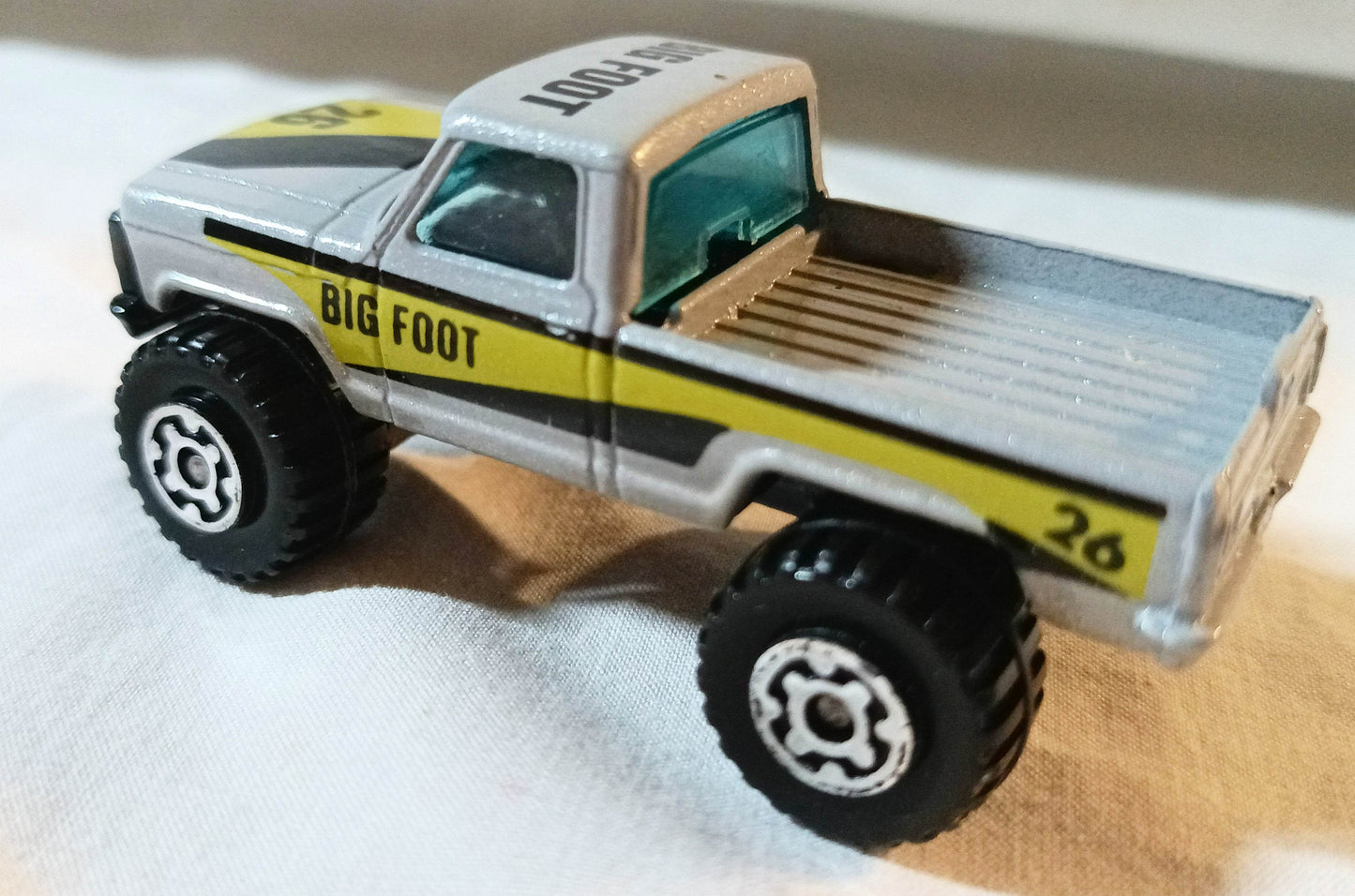 Matchbox #22 4x4 Mini Pick-up Truck Camper Macau 1983 - TulipStuff