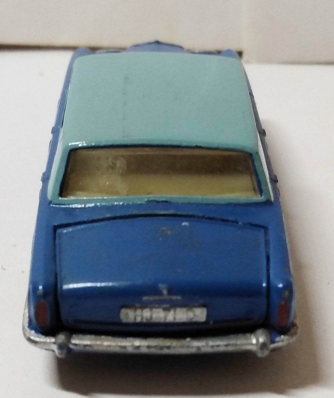 Lesney Matchbox #24 Rolls Royce Silver Shadow 1967 Custom Repaint - TulipStuff