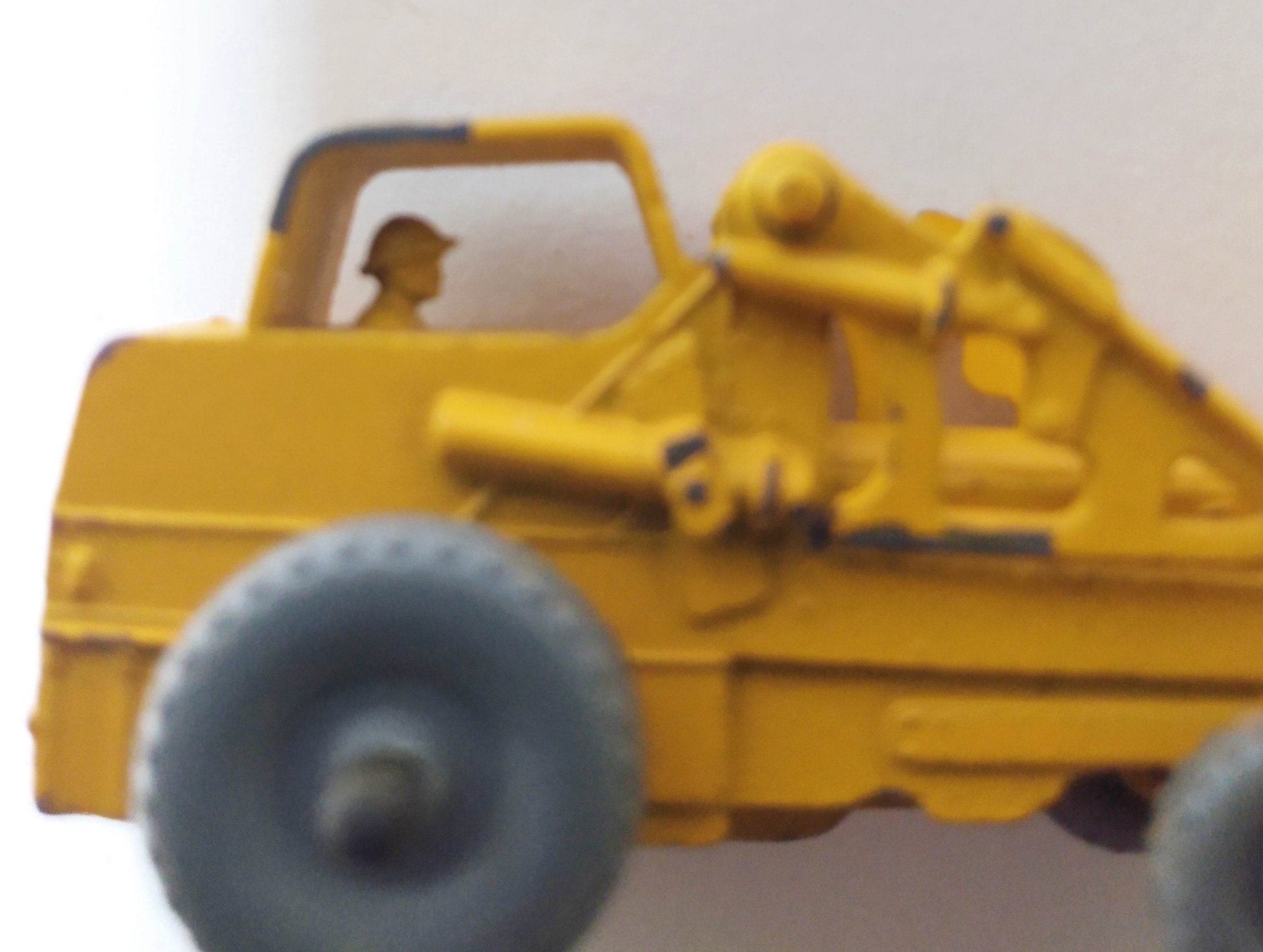 Lesney Matchbox 24 Weatherhill Hydraulic Excavator England 1959 - TulipStuff