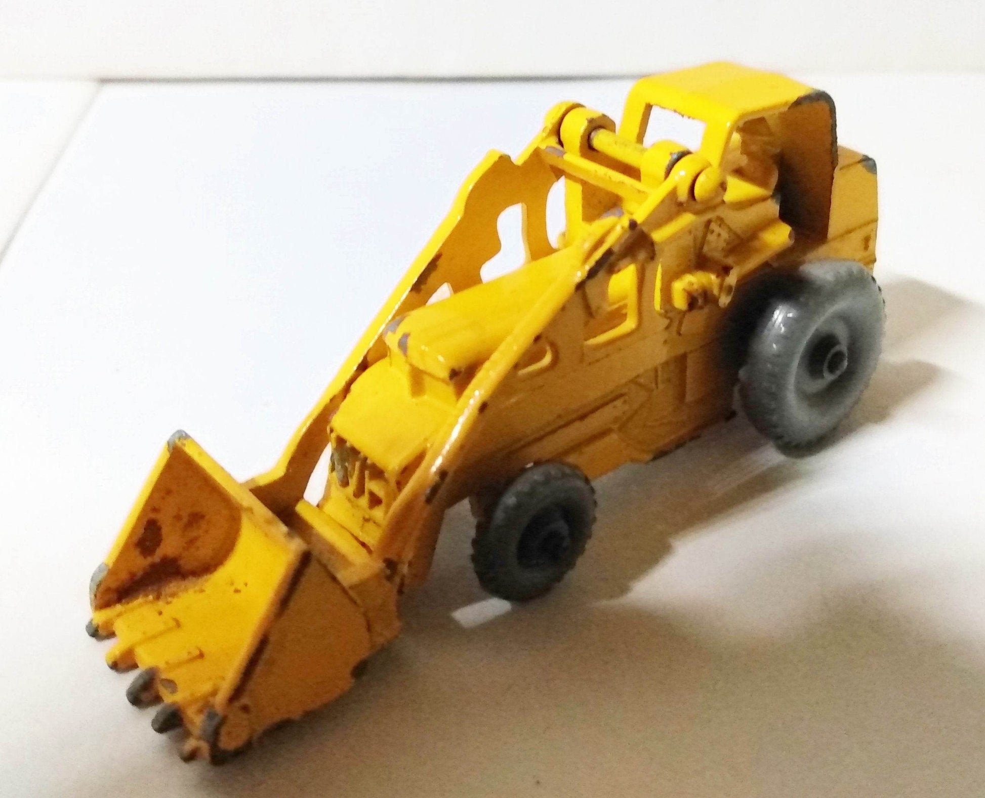 Lesney Matchbox 24 Weatherhill Hydraulic Excavator England 1959 - TulipStuff
