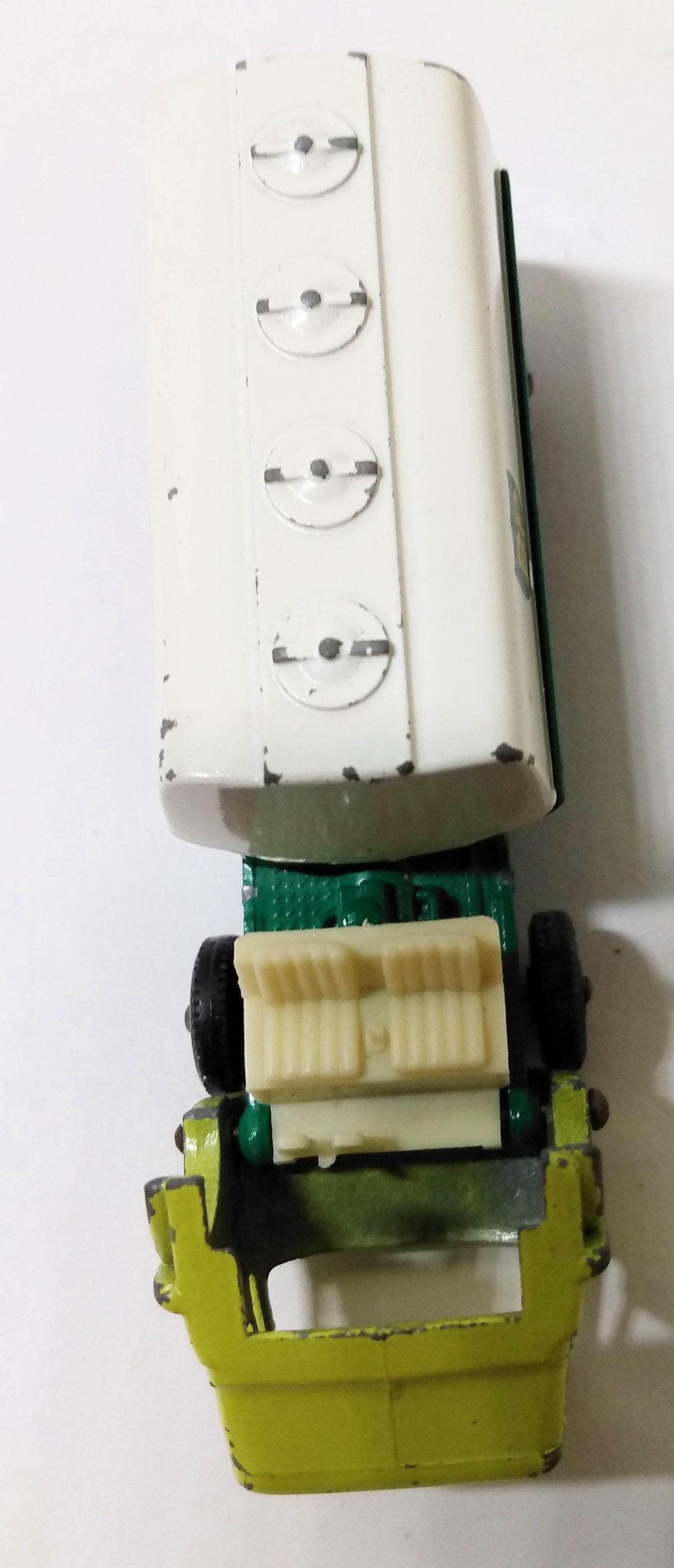 Lesney Matchbox 25 BP Bedford Petrol Tanker 1964 England - TulipStuff