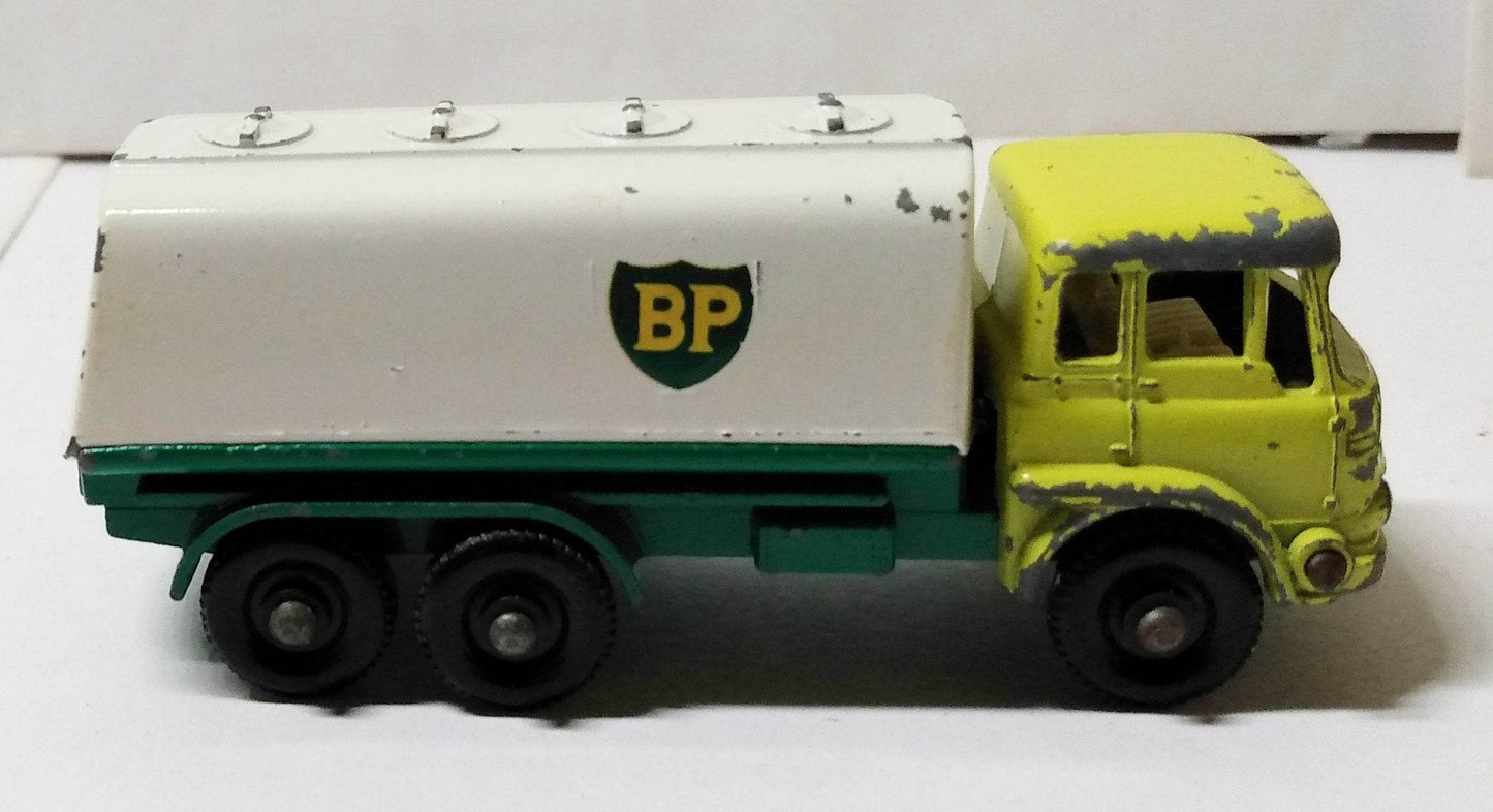Lesney Matchbox 25 BP Bedford Petrol Tanker 1964 England - TulipStuff