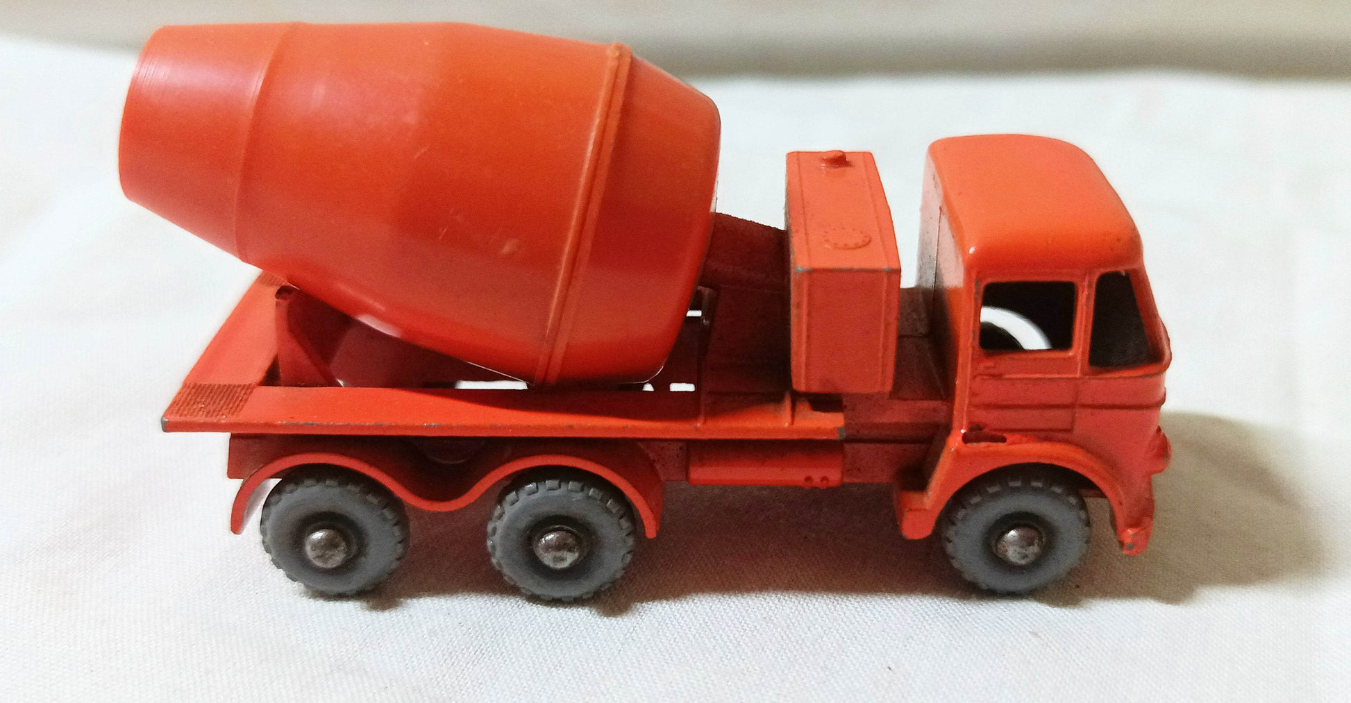 Lesney Matchbox 26 Foden Cement Mixer Truck 1961 England gw - TulipStuff