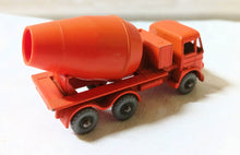 Load image into Gallery viewer, Lesney Matchbox 26 Foden Cement Mixer Truck 1961 England gw - TulipStuff
