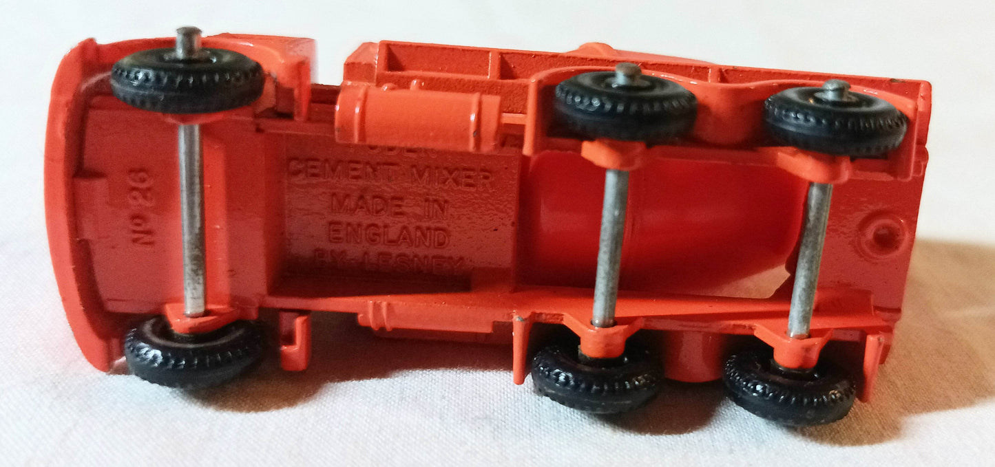 Lesney Matchbox 26 Foden Cement Mixer Truck 1964 England bw - TulipStuff
