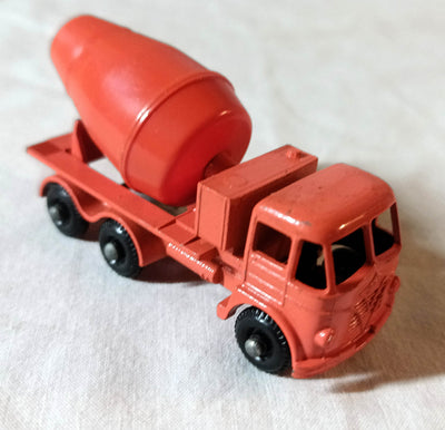 Lesney Matchbox 26 Foden Cement Mixer Truck 1964 England bw - TulipStuff