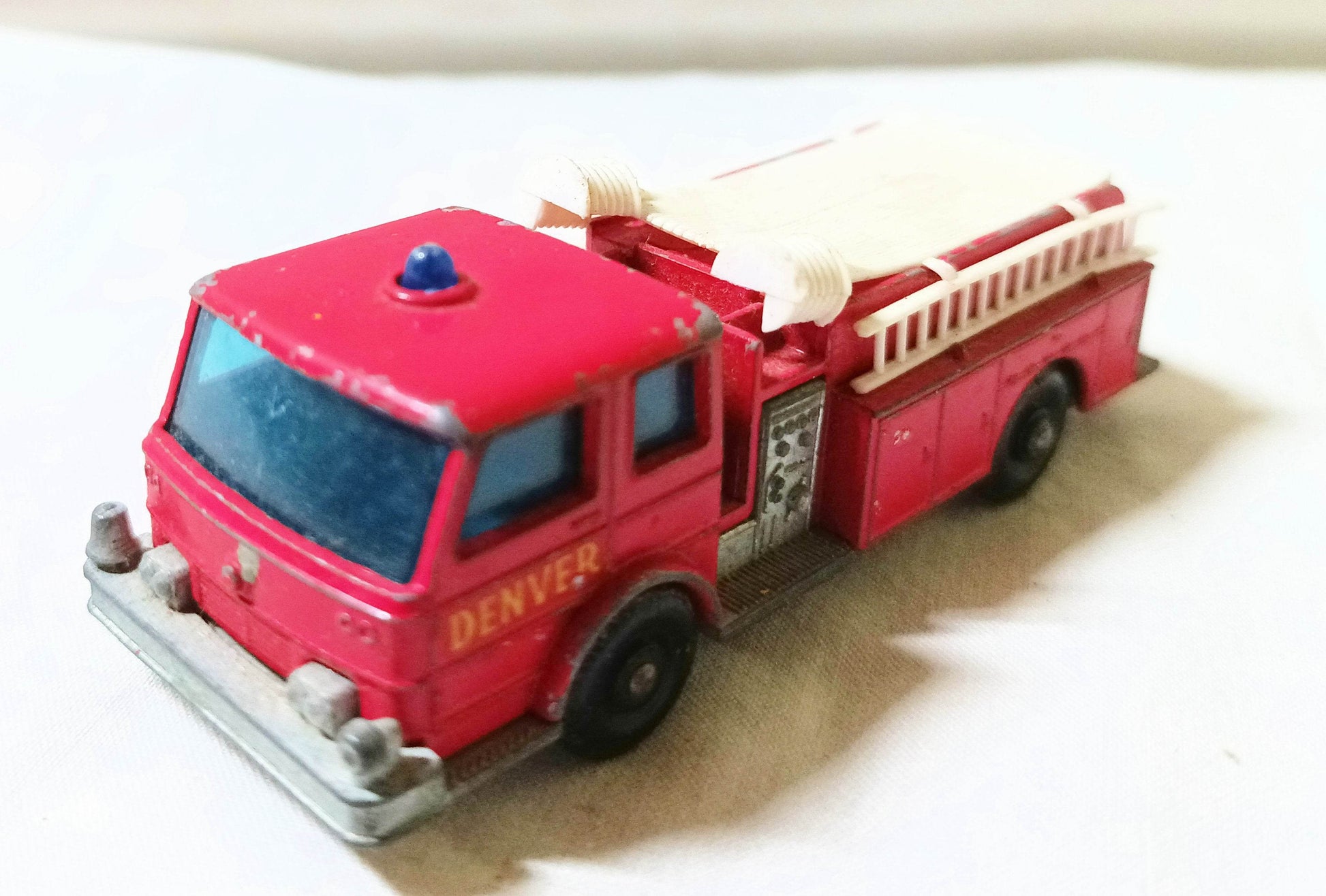 Lesney Matchbox 29 Fire Pumper Truck Diecast 1966 England - TulipStuff