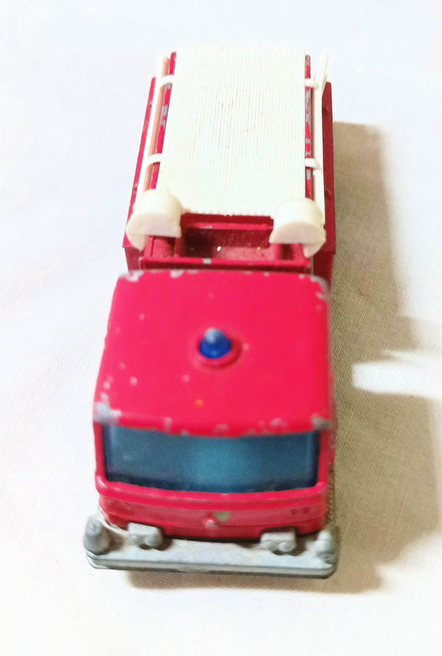 Lesney Matchbox 29 Fire Pumper Truck Diecast 1966 England - TulipStuff