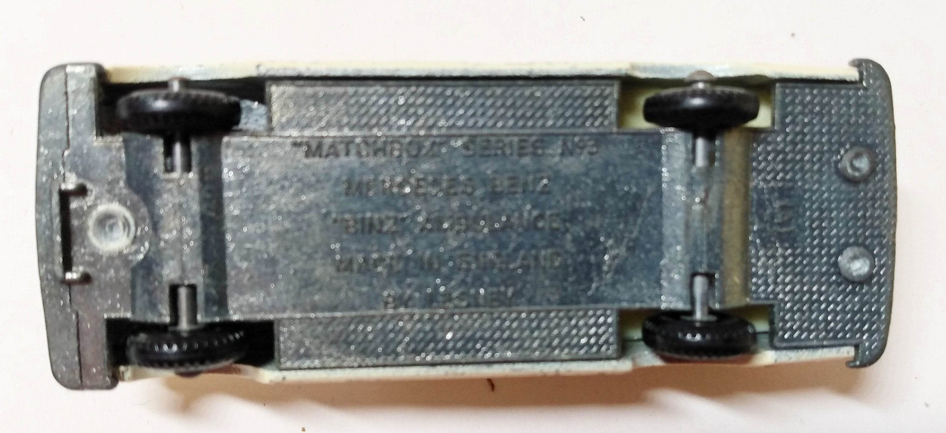 Lesney Matchbox 3 Mercedes Benz Binz Ambulance 1967 England - TulipStuff