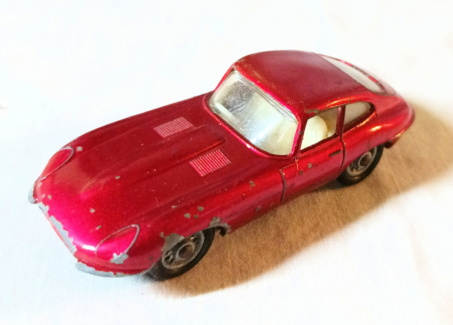 Lesney Matchbox 32 Jaguar XKE E-Type Sports Car England 1962 - TulipStuff