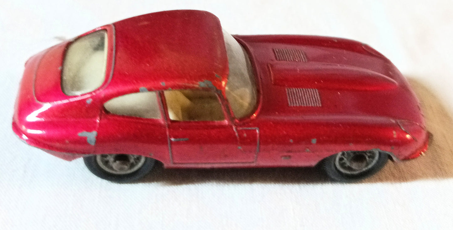 Lesney Matchbox 32 Jaguar XKE E-Type Sports Car England 1962 - TulipStuff