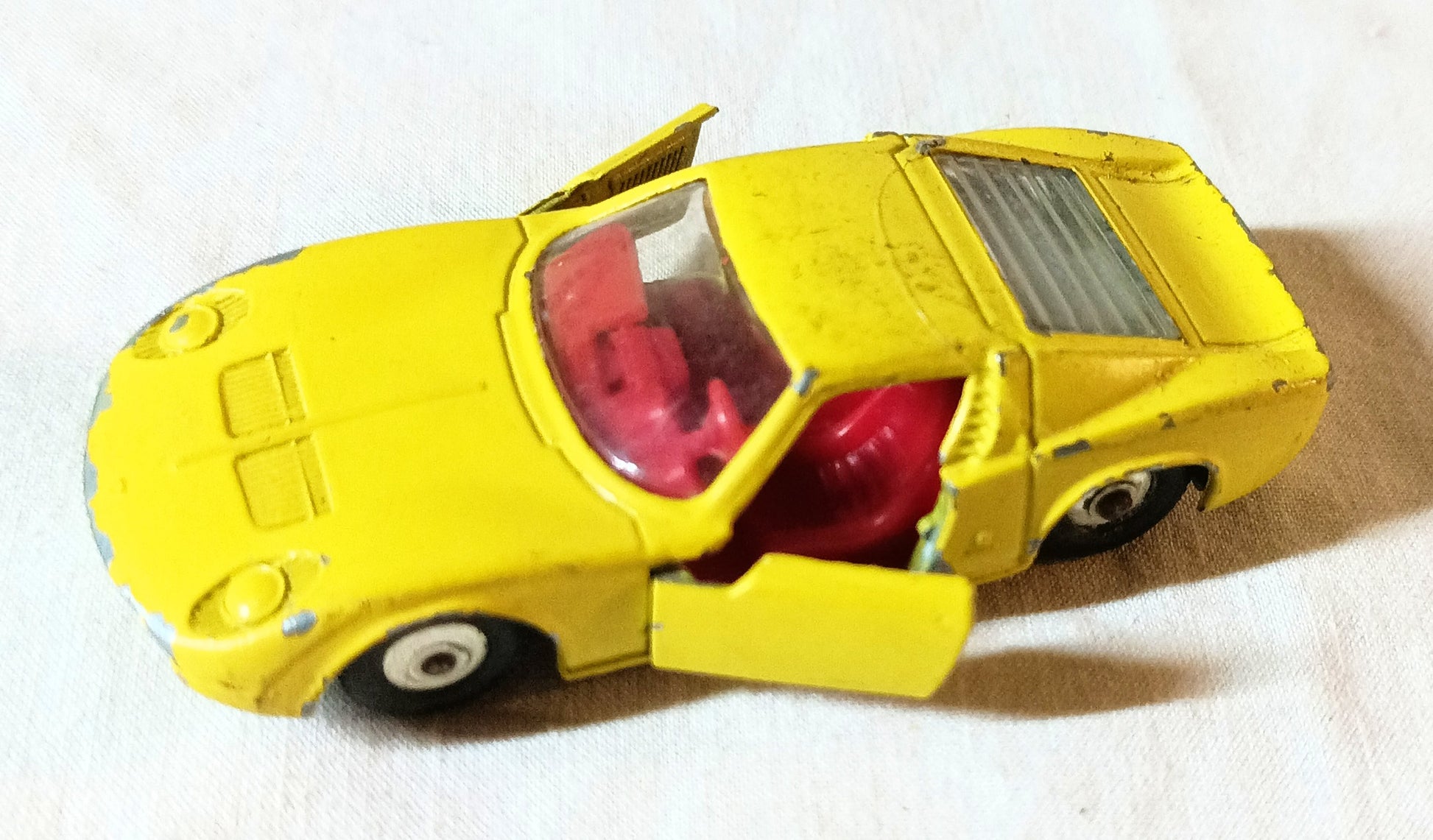 Lesney Matchbox 33 Lamborghini Miura England 1969 - TulipStuff