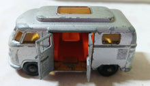 Load image into Gallery viewer, Lesney Matchbox 34 Volkswagen Camper England 1967 low roof - TulipStuff
